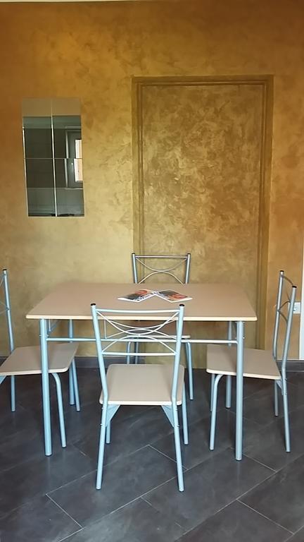 Apartment Anita Fazana Luaran gambar