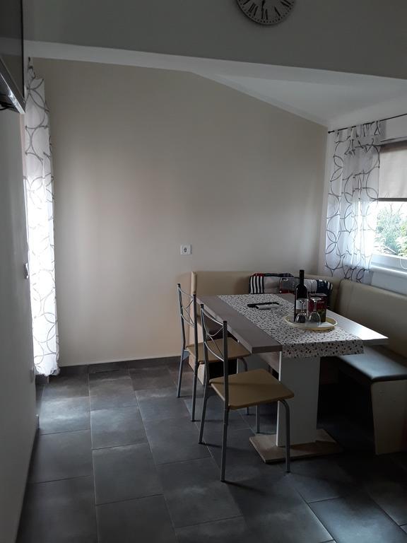 Apartment Anita Fazana Luaran gambar